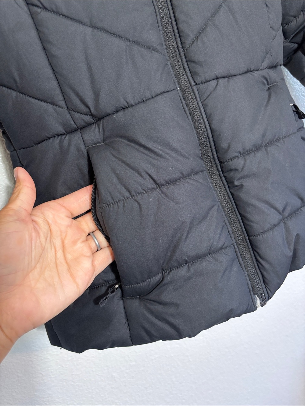 Columbia Kids Black Hooded Puffer Jacket Size Small 7/8 | outdoors | gorpcore - Picture 4 of 7